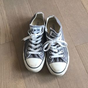 Grey converse sneakers